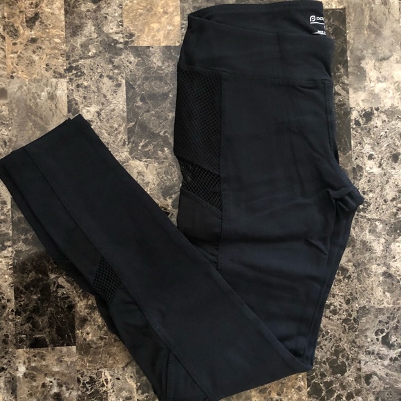 RELISTED-LIKE NEW LISTING Mesh Fitness Leggings - Picture 4 of 6